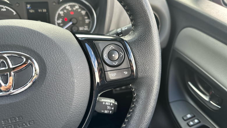 Toyota Yaris 1.5 Hybrid Icon 5dr CVT Hybrid Hatchback